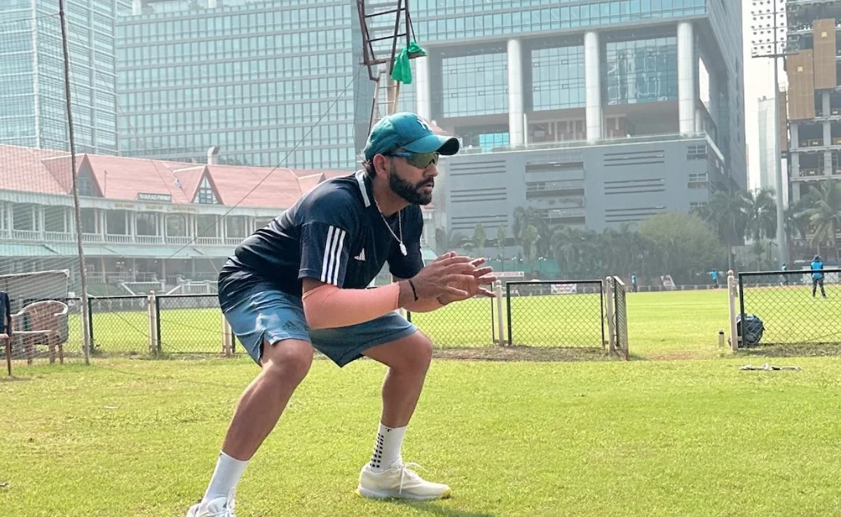 Fan Offers Vada Pav To Rohit Sharma Again, His Reaction Goes Viral